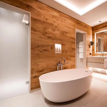 Luxury Ski-in Ski-out Home-lech With 5 Bedrooms * 레흐암 아르베르크