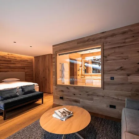 Luxury Ski-in Ski-out Home-lech With 5 Bedrooms 아파트