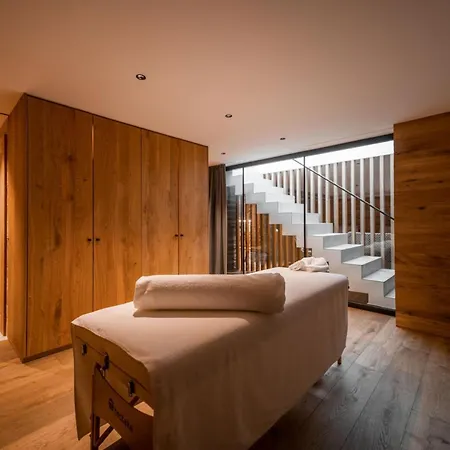 Luxury Ski-in Ski-out Home-lech With 5 Bedrooms 레흐암 아르베르크