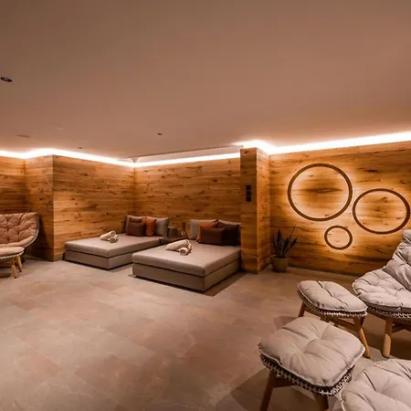 Luxury Ski-in Ski-out Home-lech With 5 Bedrooms * 레흐암 아르베르크