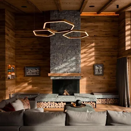 Luxury Ski-in Ski-out Home-lech With 5 Bedrooms *